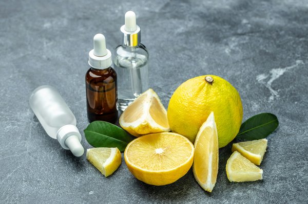 Quels sont les bienfaits de l'huile de bergamote pour la peau et comment l'utiliser en soin quotidien?